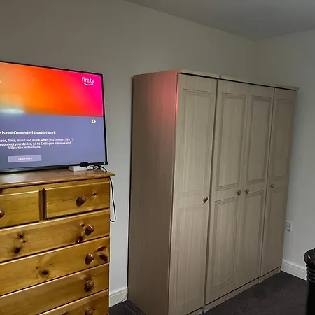 Hams Rest Place - Strictly Only One Guest Allowed In One Room A Second Accompanying Person Will Not Be Allowed Into The Property Birmingham Exterior foto